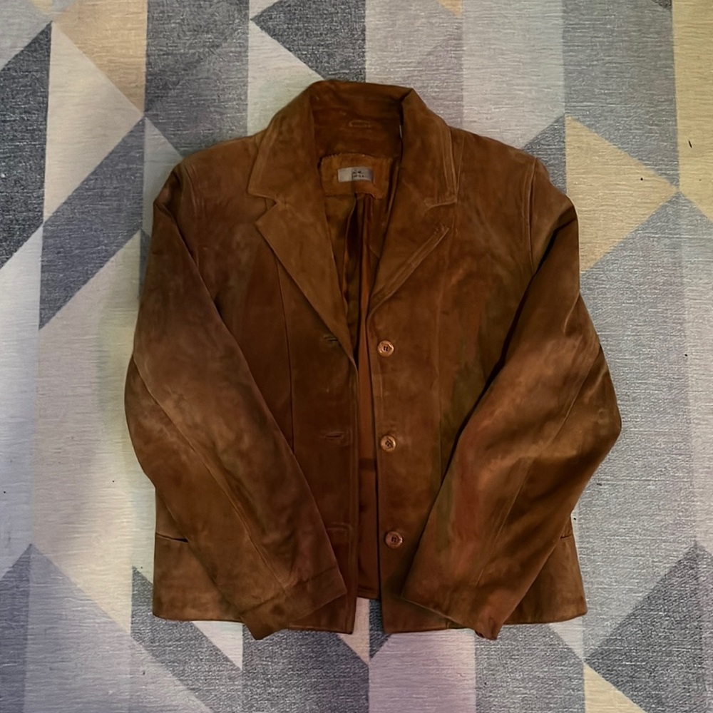 ** CLOSET CLEAN OUT** everything must go!! List any offer please!!